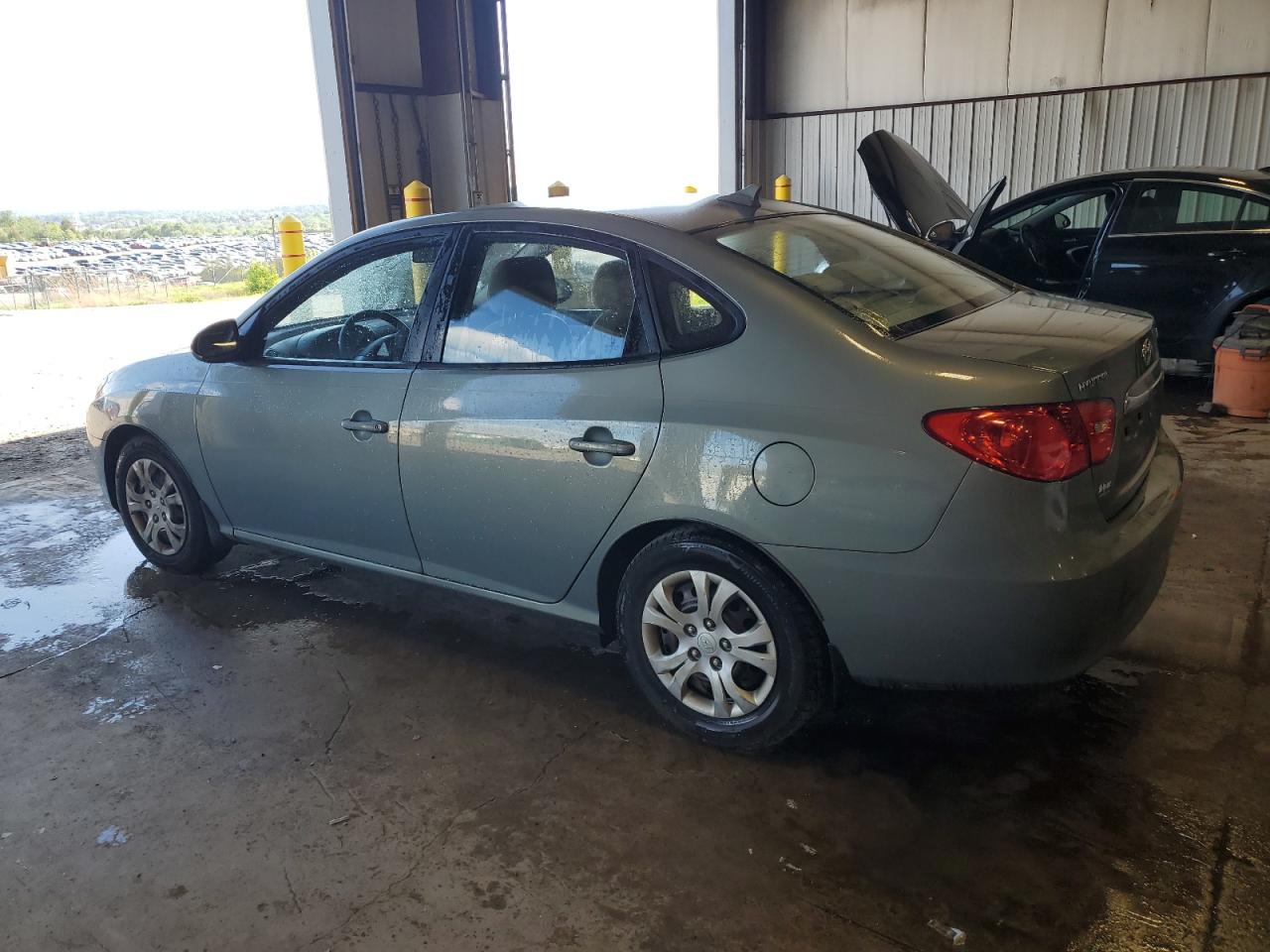 HYUNDAI ELANTRA BLUE
