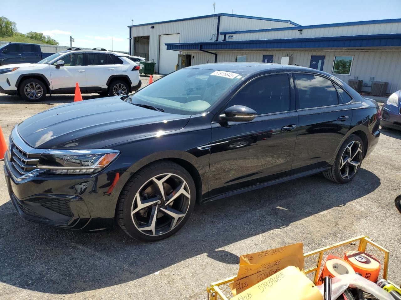 VOLKSWAGEN PASSAT R-LINE