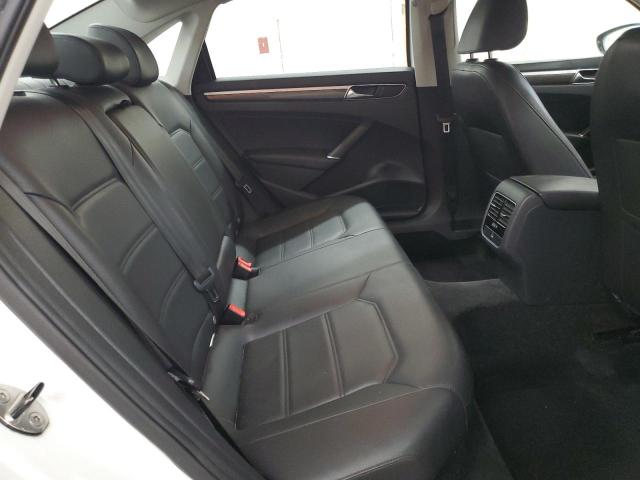 2017 VOLKSWAGEN PASSAT SE 1VWBT7A36HC085161