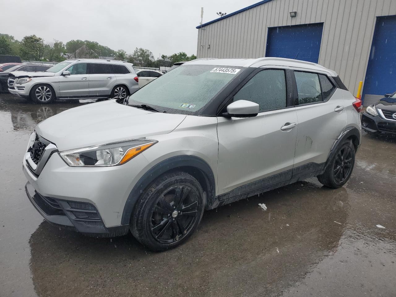 NISSAN KICKS S