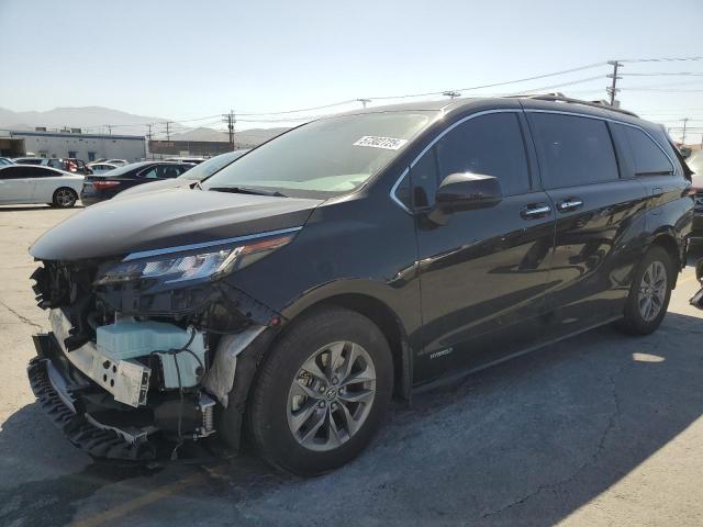 TOYOTA SIENNA XLE