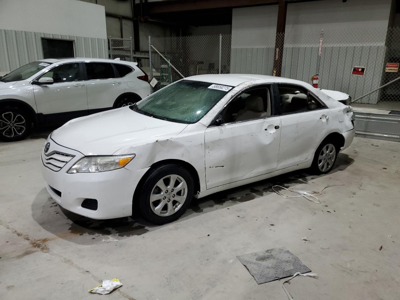 TOYOTA CAMRY BASE