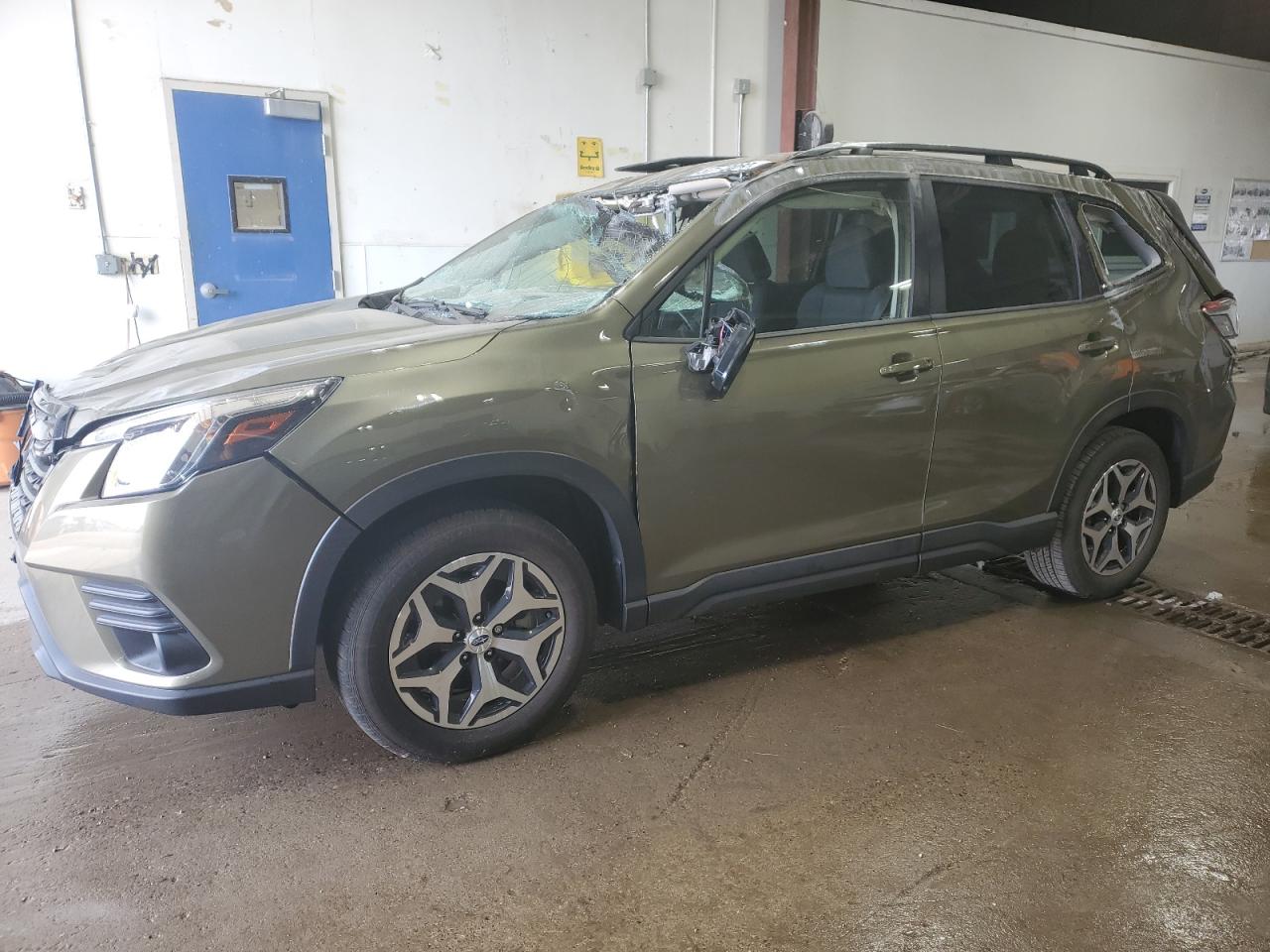 SUBARU FORESTER PREMIUM