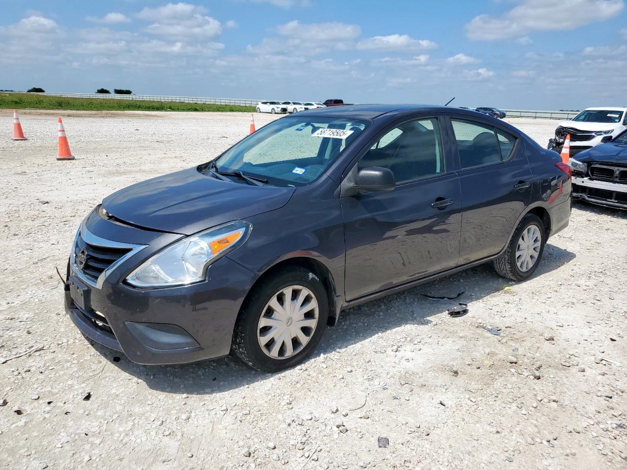 NISSAN VERSA S