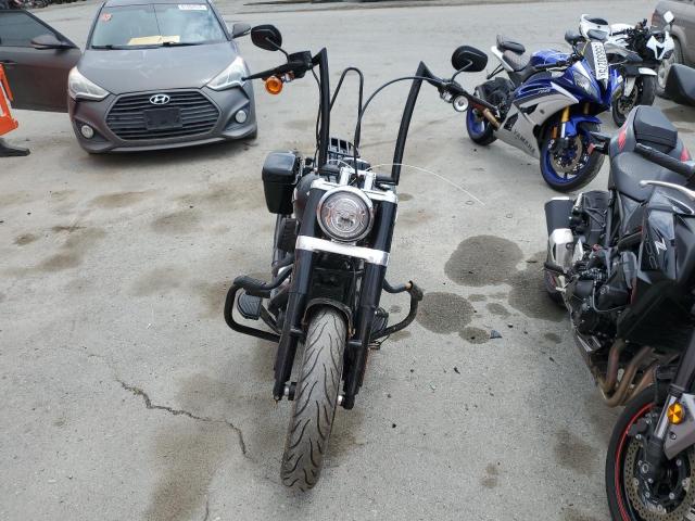 2019 HARLEY-DAVIDSON FLSL 1HD1YDJ63KB067558