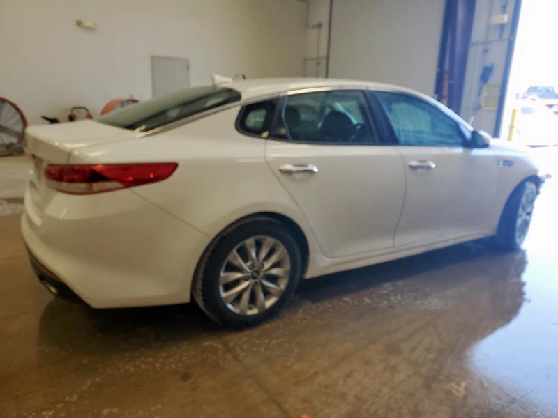 Vin: 5xxgt4l38hg171088, lot: 57873665, kia optima lx 20173
