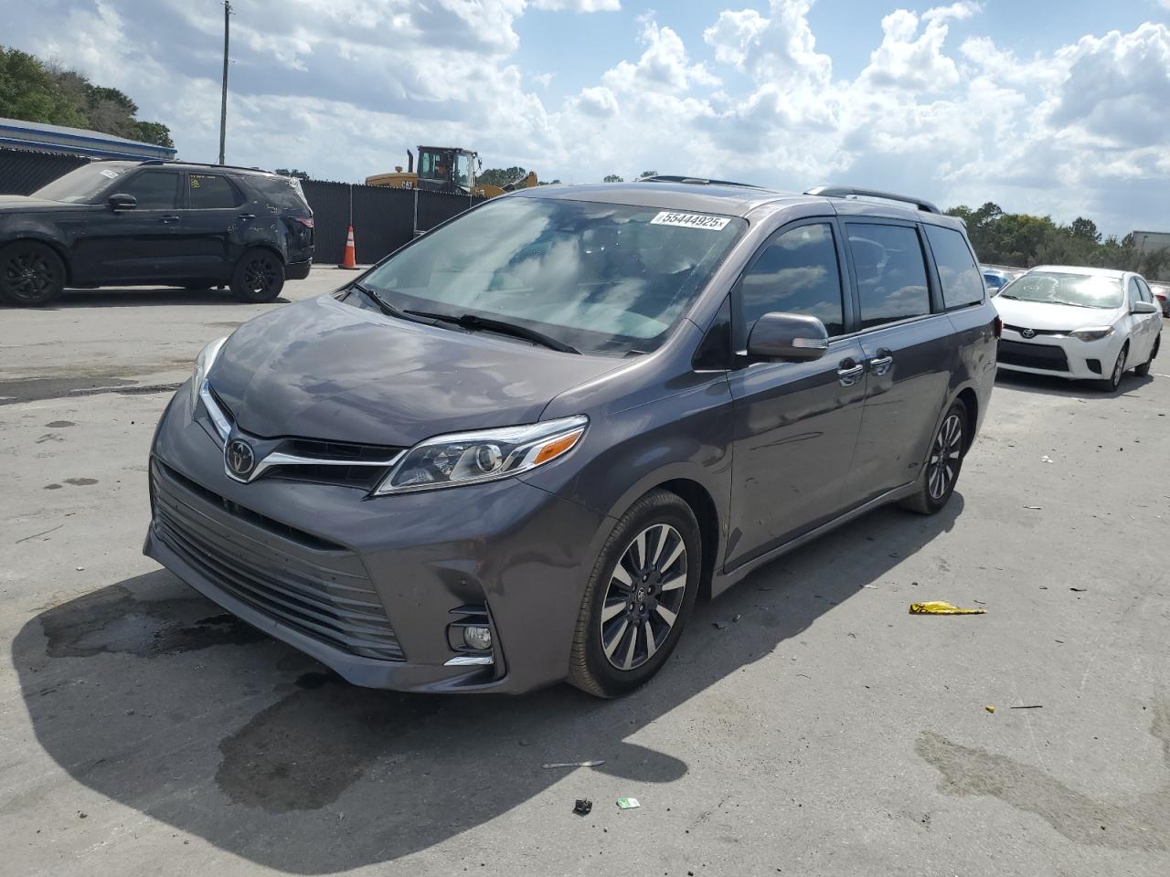 TOYOTA SIENNA XLE