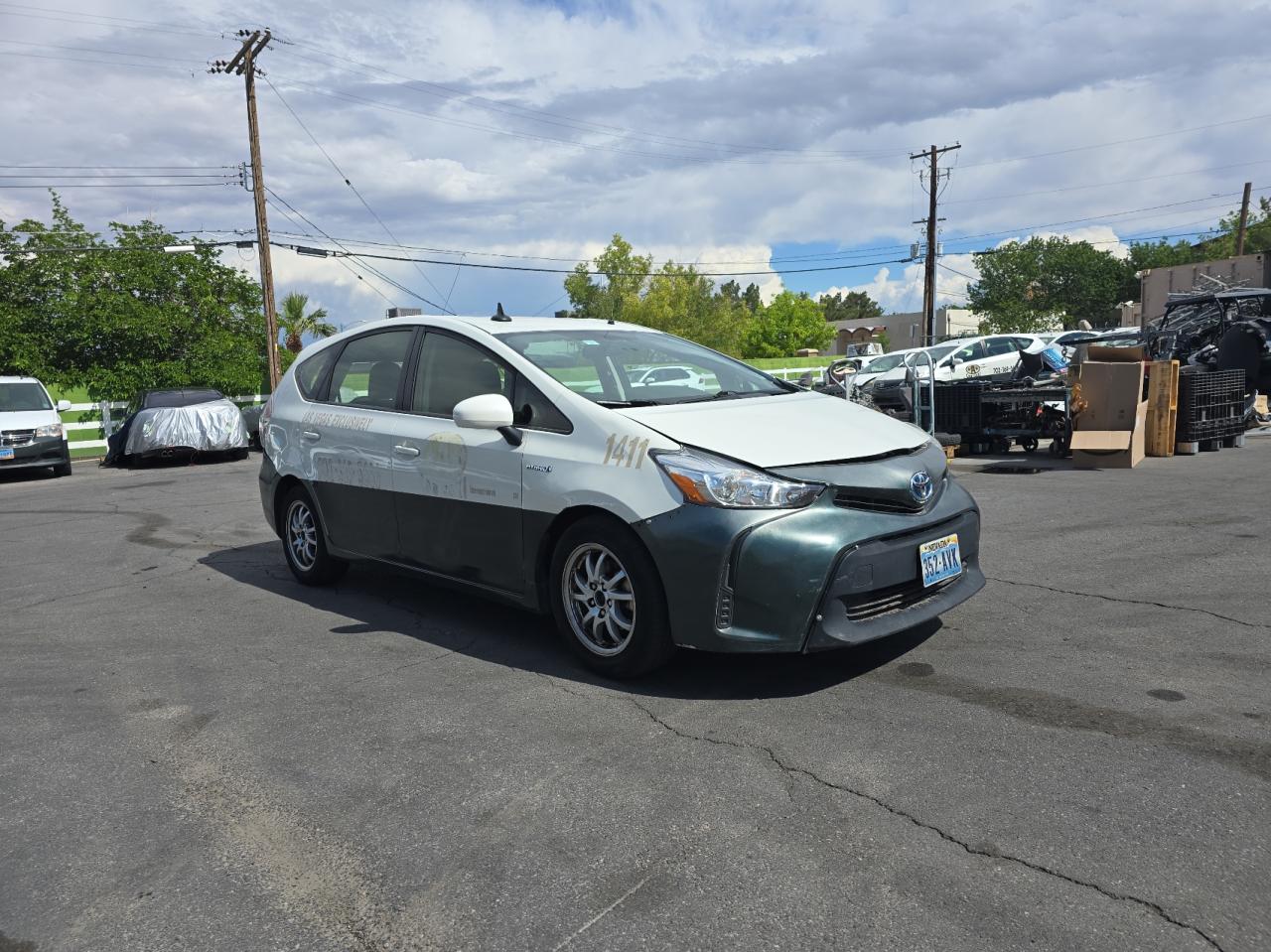  Salvage Toyota Prius