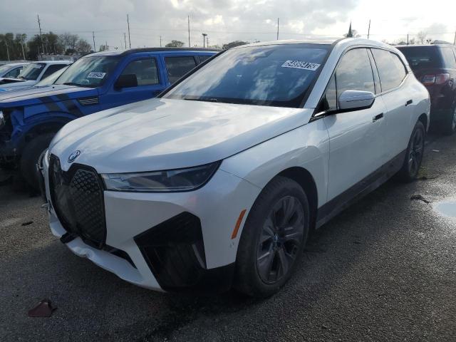 BMW IX XDRIVE5