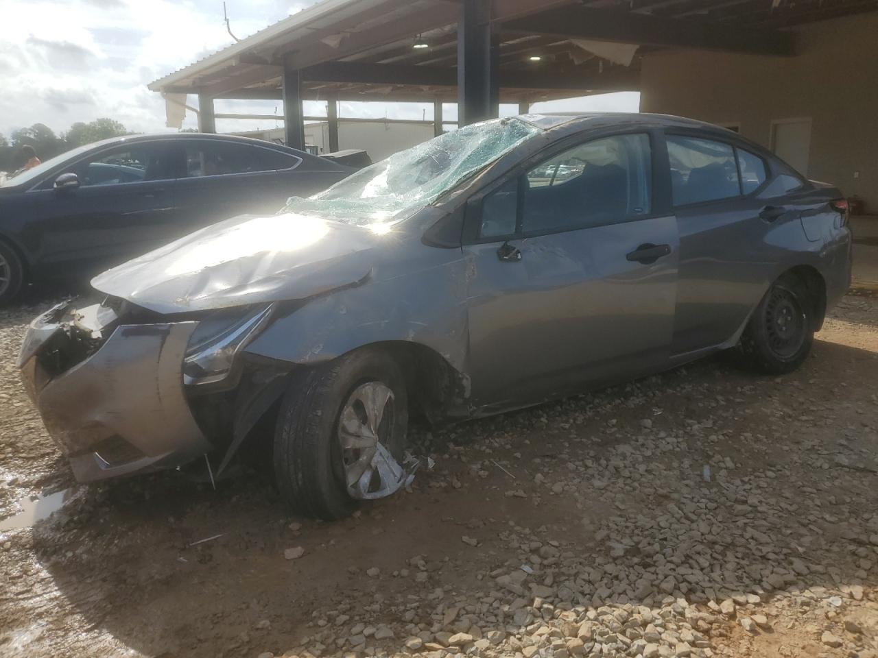 NISSAN VERSA S
