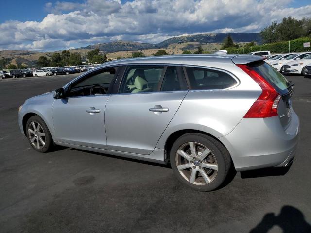 Vin: yv140mek6g1300756, lot: 56881525, volvo v60 t5 premier 20162