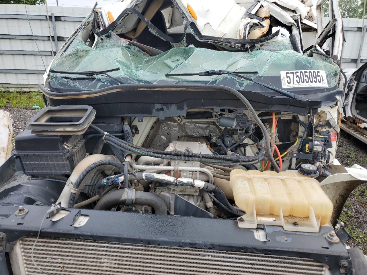 Lot #3229663256 2017 INTERNATIONAL 4000 4400