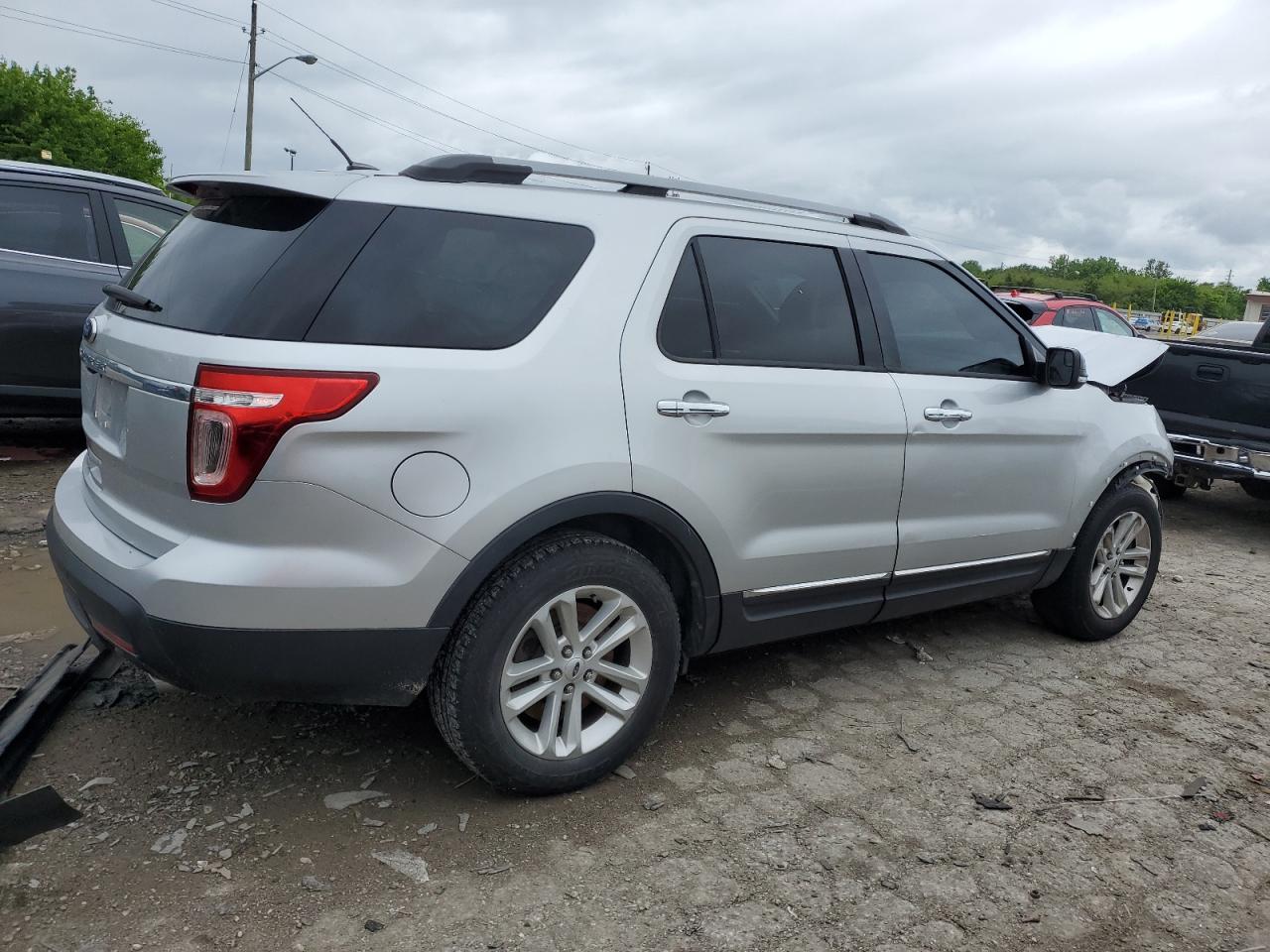 FORD EXPLORER XLT