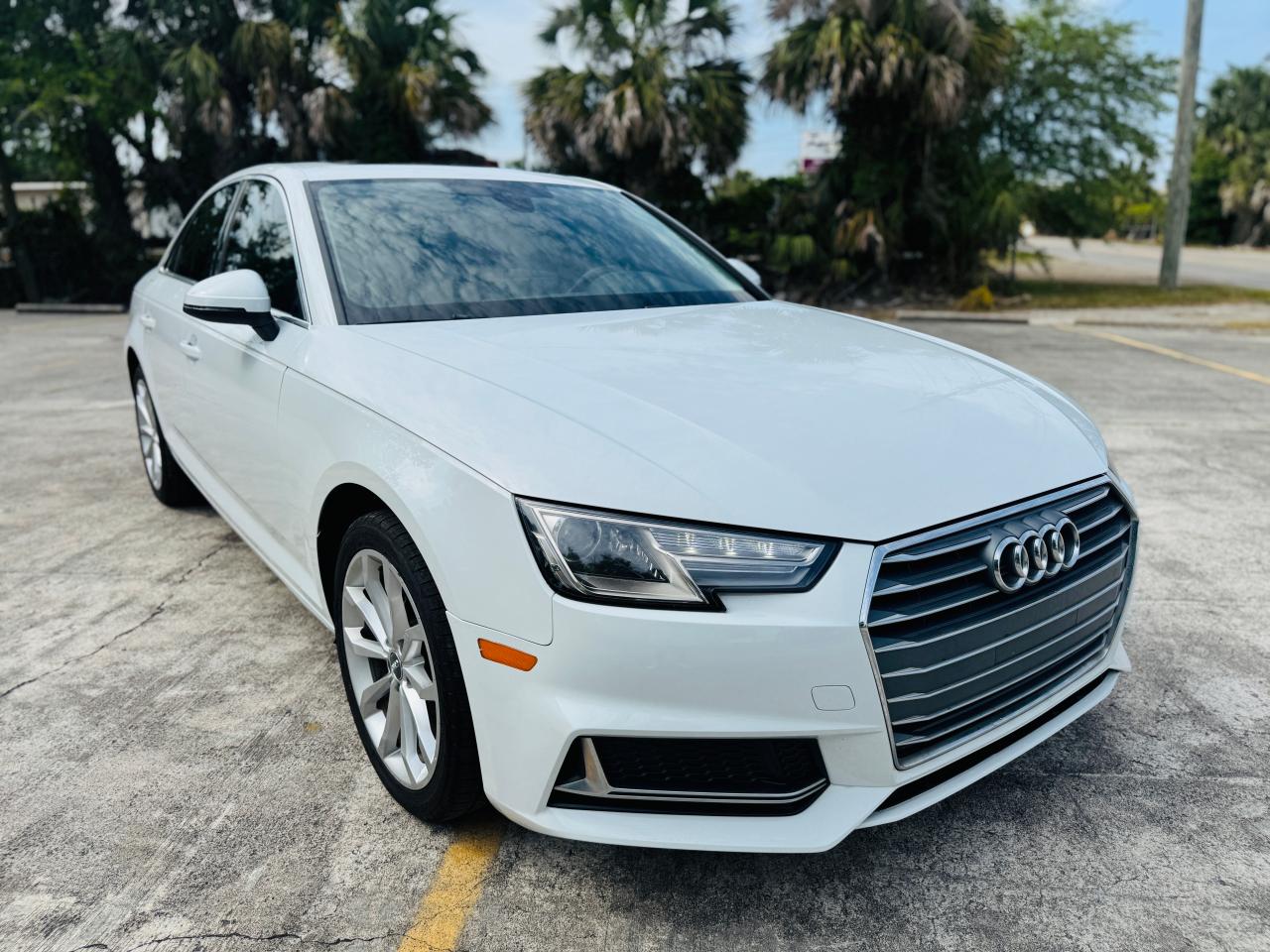 AUDI A4 PREMIUM