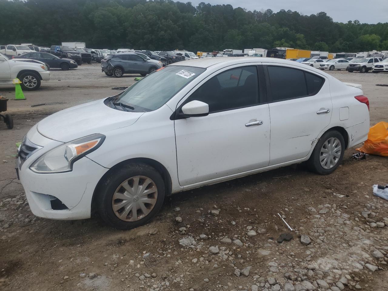 NISSAN VERSA S