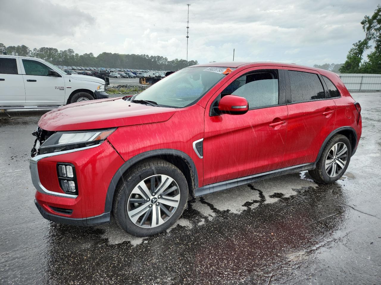 MITSUBISHI OUTLANDER SE