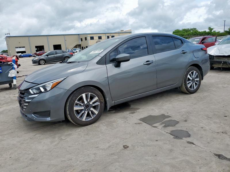 NISSAN VERSA SV