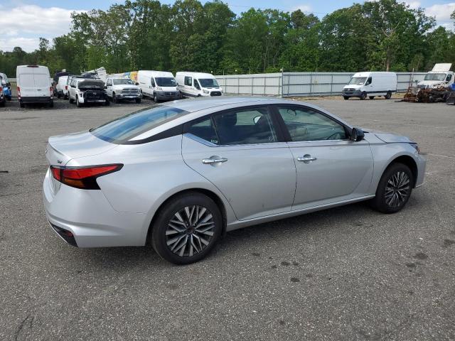 Vin: 1n4bl4dv1rn377133, lot: 56954145, nissan altima sv 20243