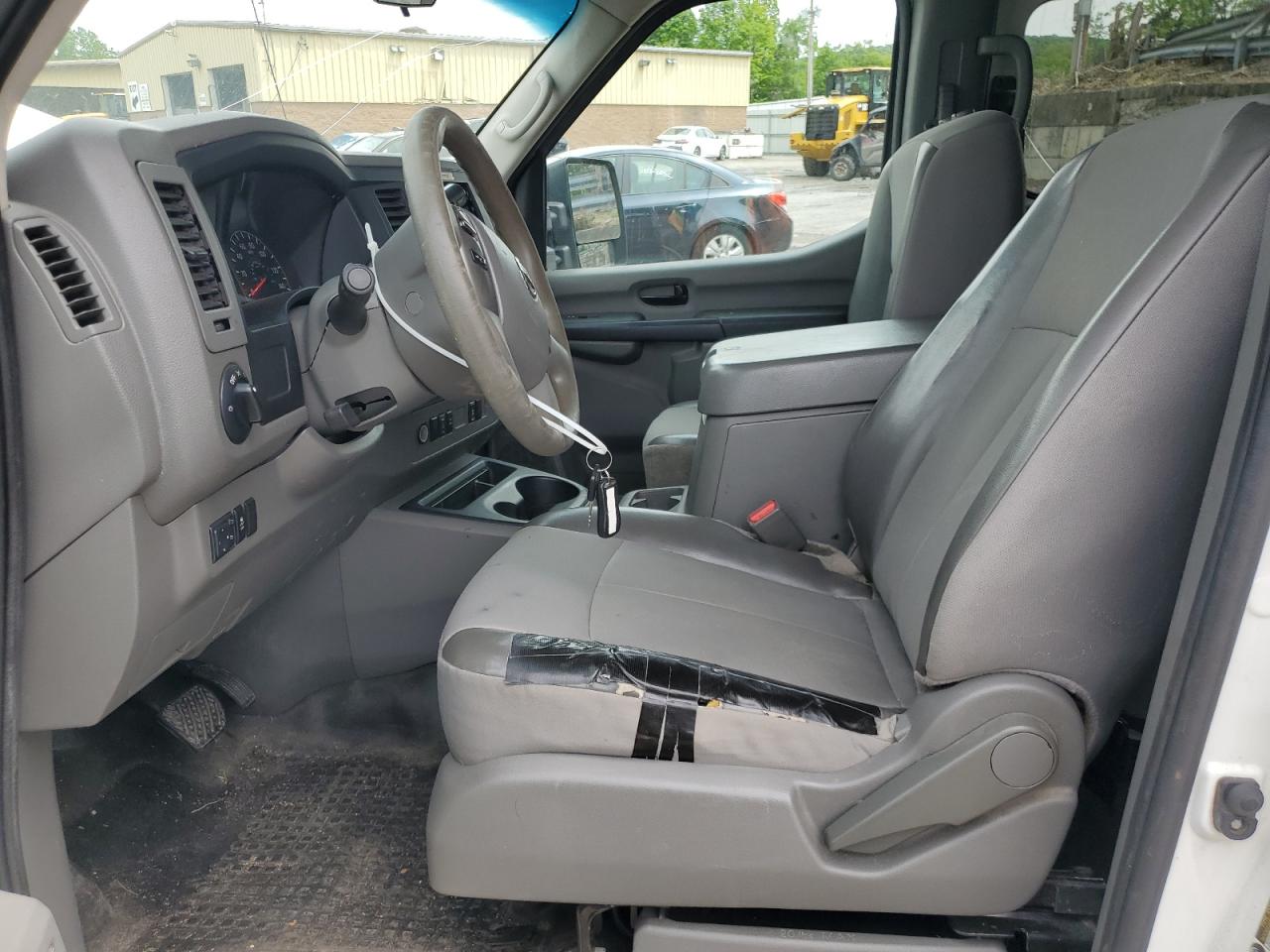 NISSAN NV2500 2500 S