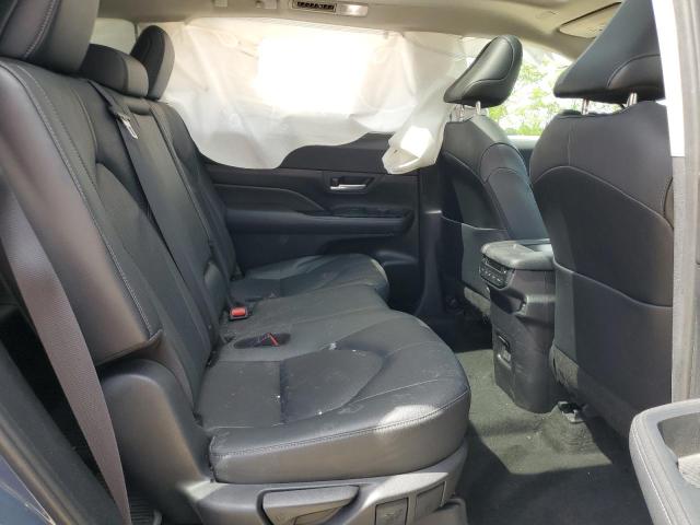 2024 TOYOTA GRAND HIGH 5TDAAAB5XRS038295