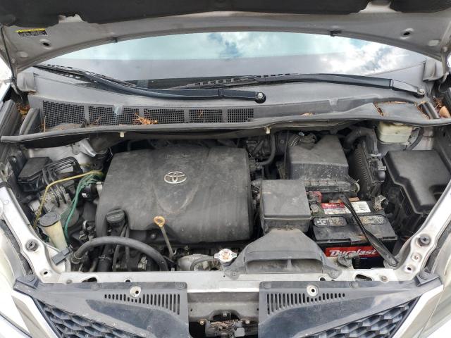 2017 TOYOTA SIENNA SE 5TDXZ3DC5HS821825