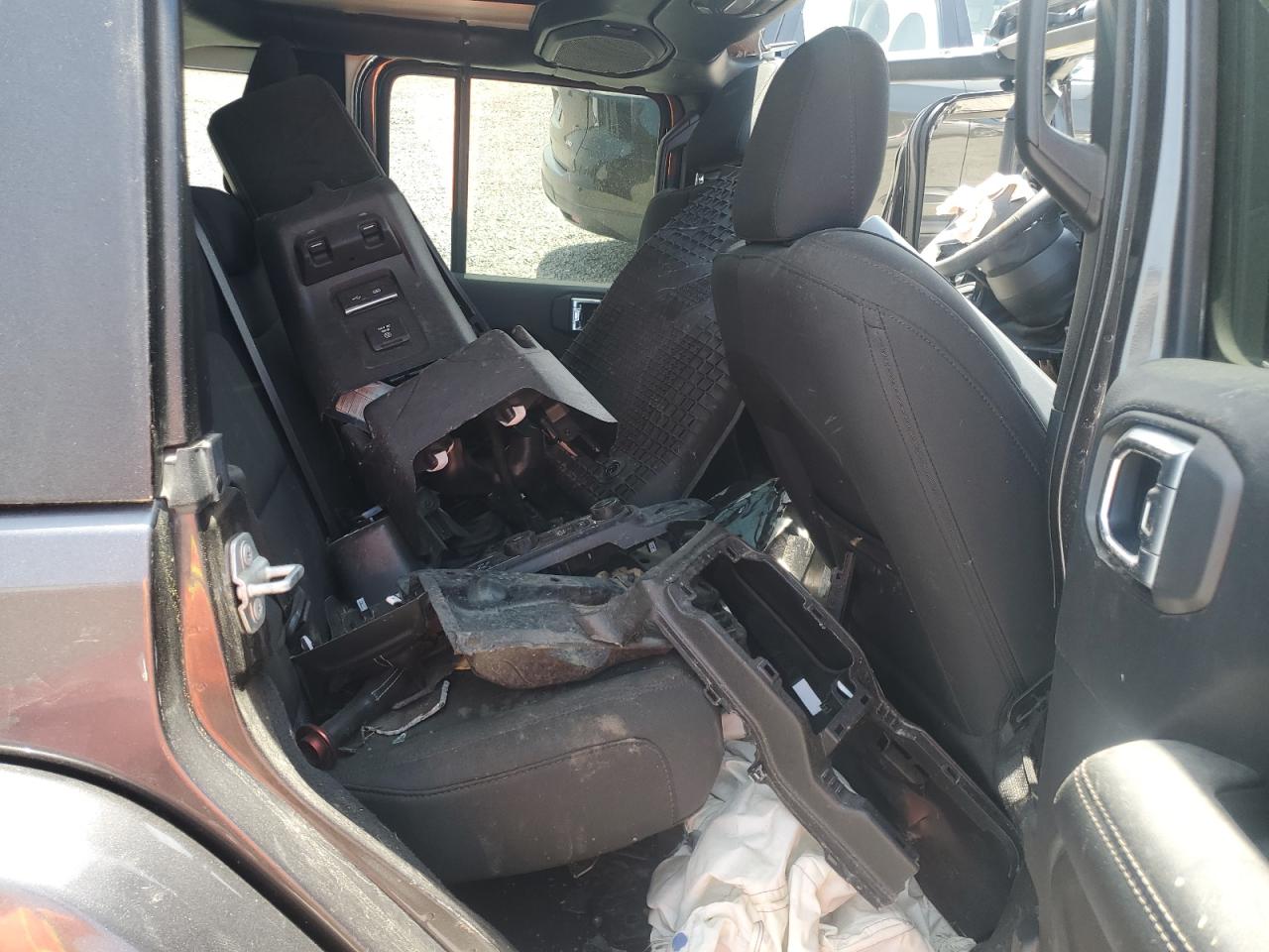 JEEP WRANGLER SAHARA