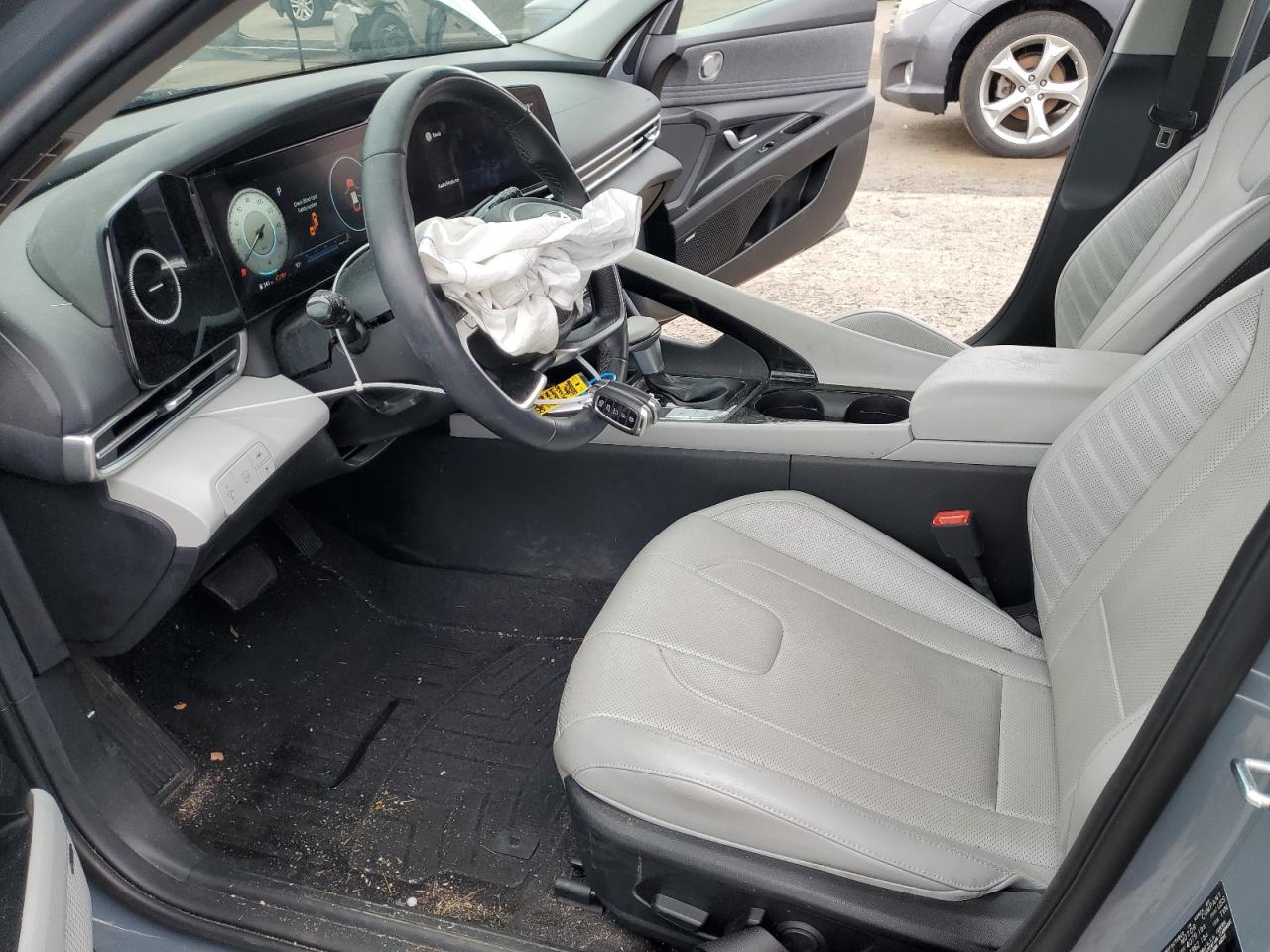 HYUNDAI ELANTRA LIMITED