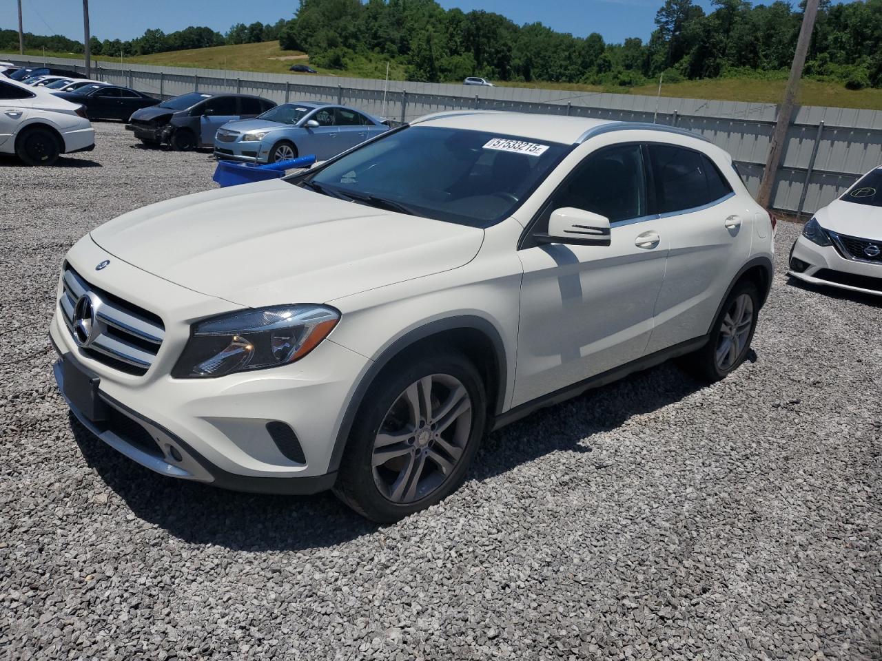 MERCEDES-BENZ GLA-CLASS 2015