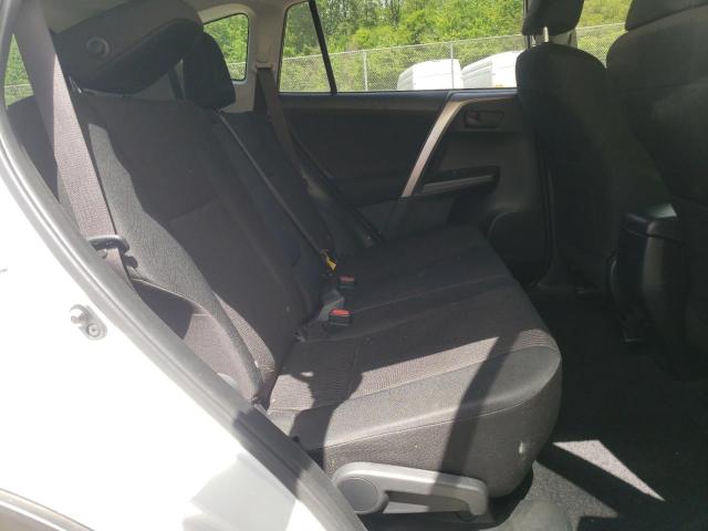2018 TOYOTA RAV4 LE - JTMZFREV2JJ732592