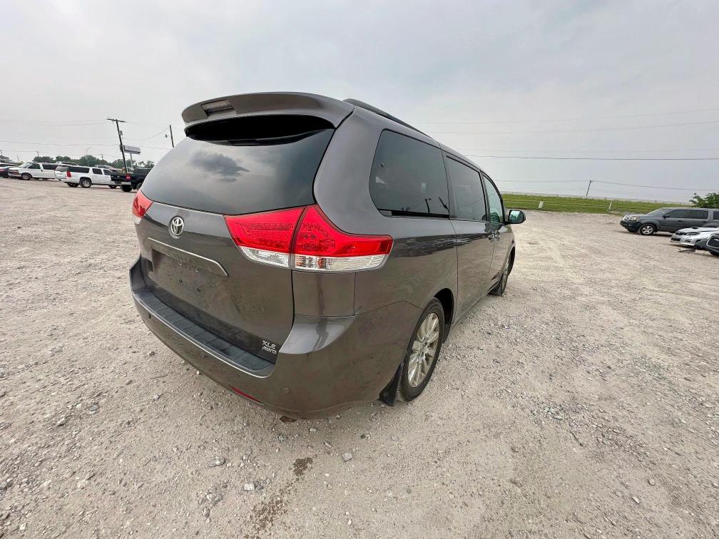 Vin: 5tddk3dc1ds062365, lot: 57693395, toyota all models xle 20134