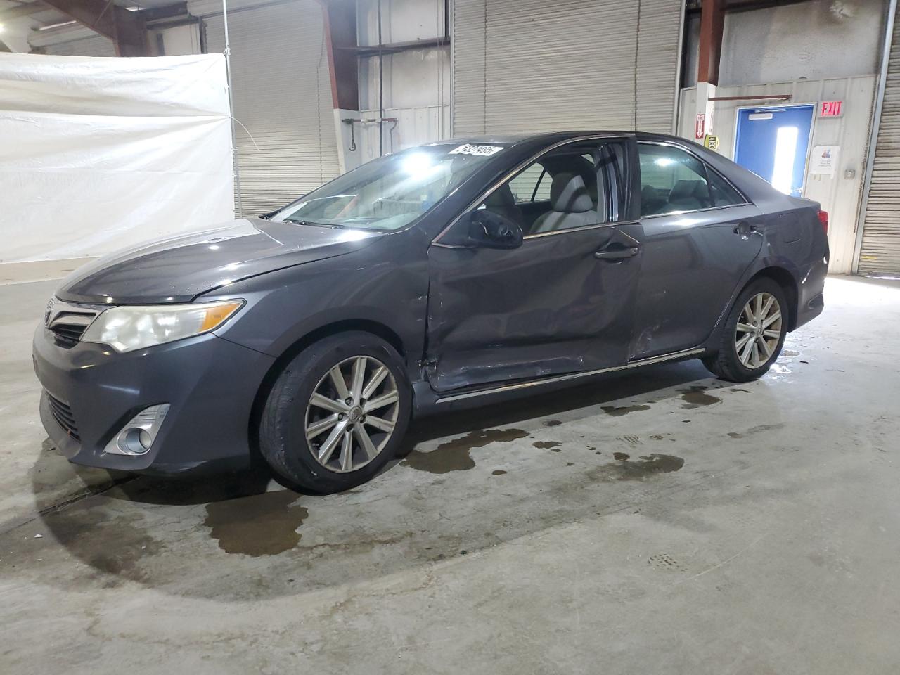TOYOTA CAMRY BASE