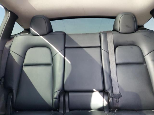 2021 TESLA MODEL Y 5YJYGAEDXMF210810
