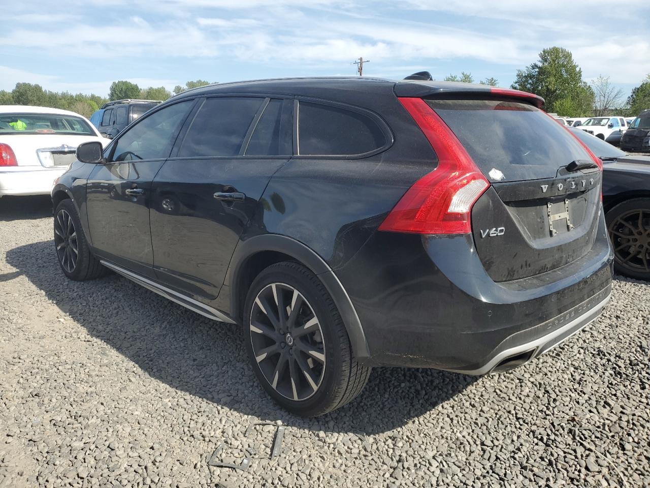 VOLVO V60 PREMIER