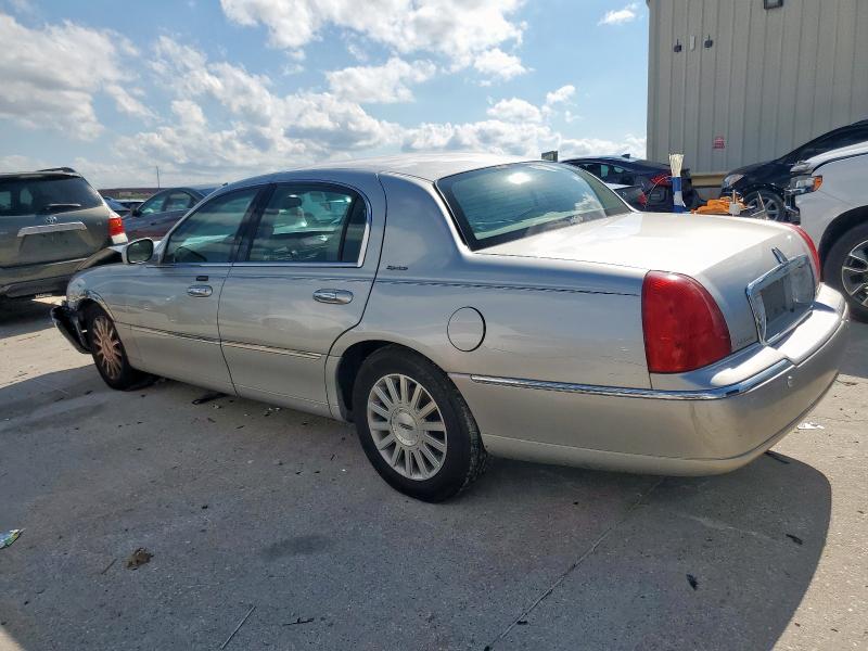 LINCOLN TOWN CAR S 2003 silver sedan 4d gas 1LNHM82W63Y648015 photo #3