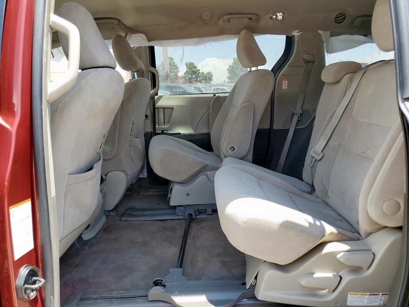 2017 TOYOTA SIENNA LE 5TDKZ3DC4HS853532