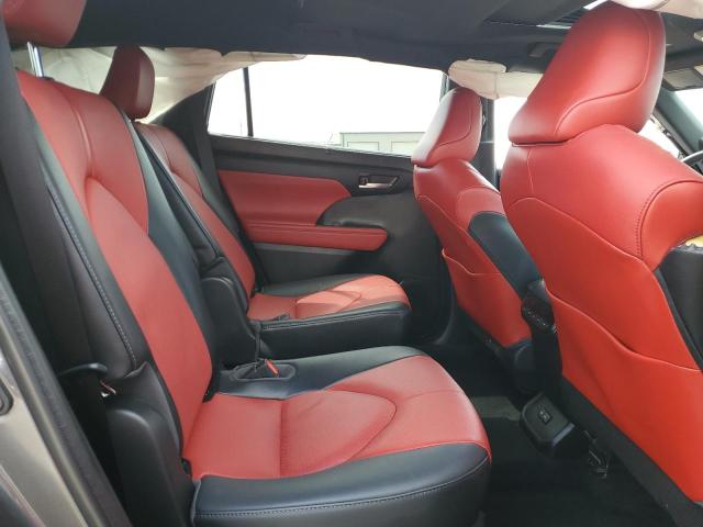 2022 TOYOTA HIGHLANDER - 5TDJZRBH9NS165387