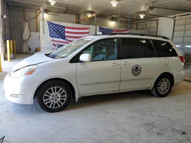 TOYOTA SIENNA XLE