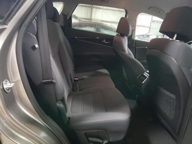 2017 KIA SORENTO LX - 5XYPG4A31HG242666