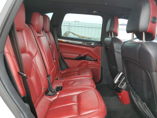 2016 PORSCHE CAYENNE WP1AA2A27GKA12074