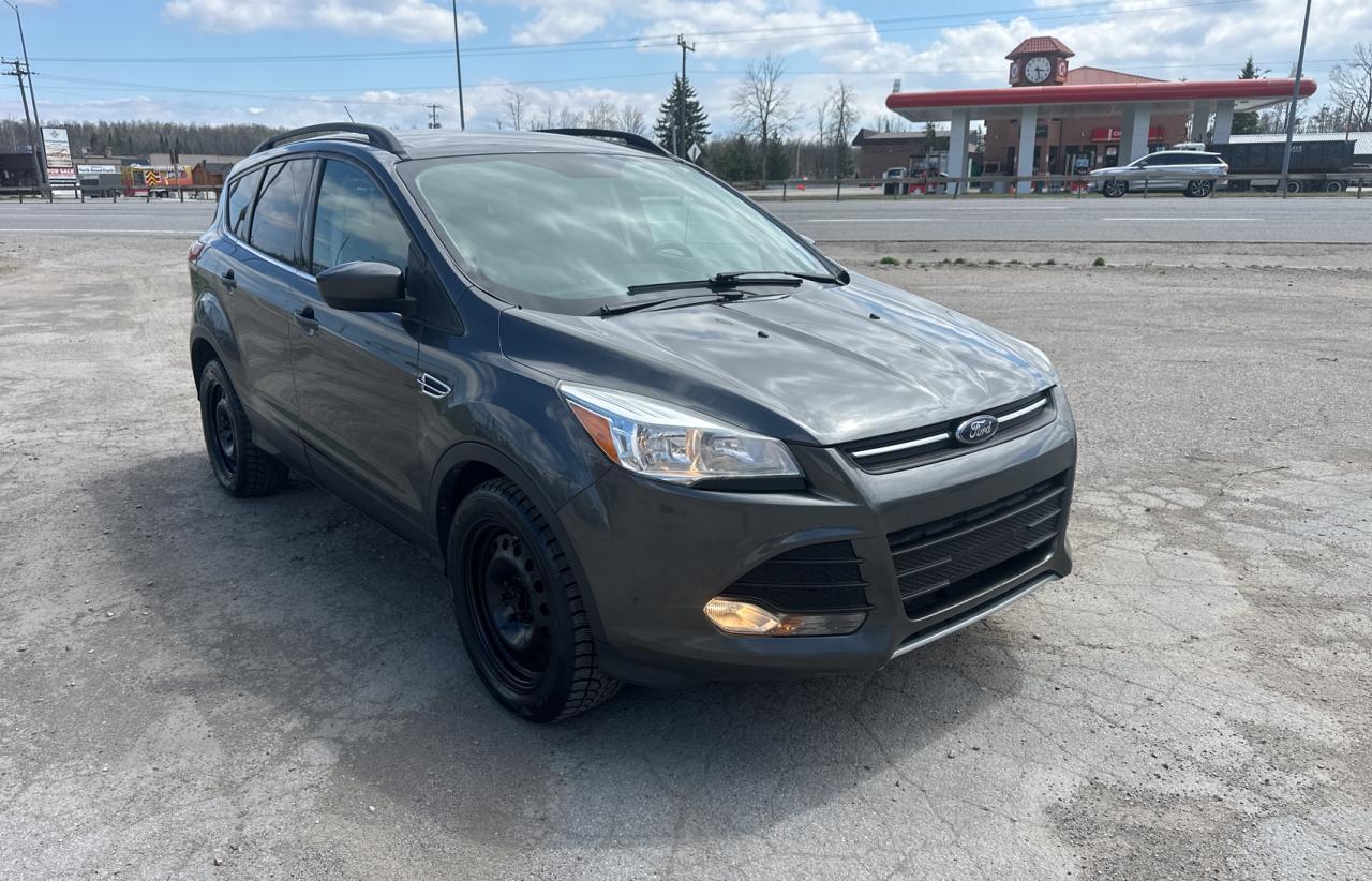 FORD ESCAPE SE