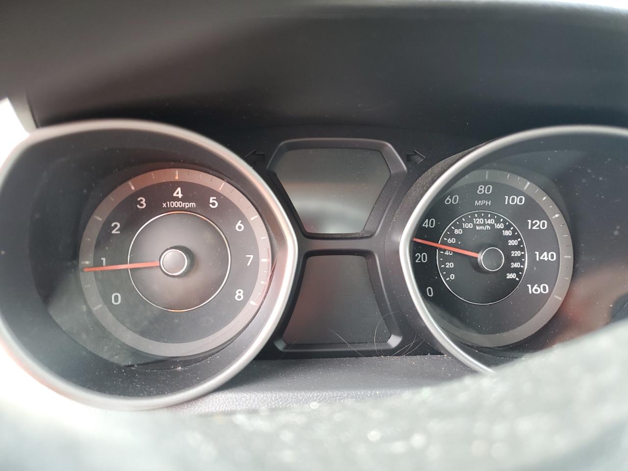 Hyundai Elantra gl 2013