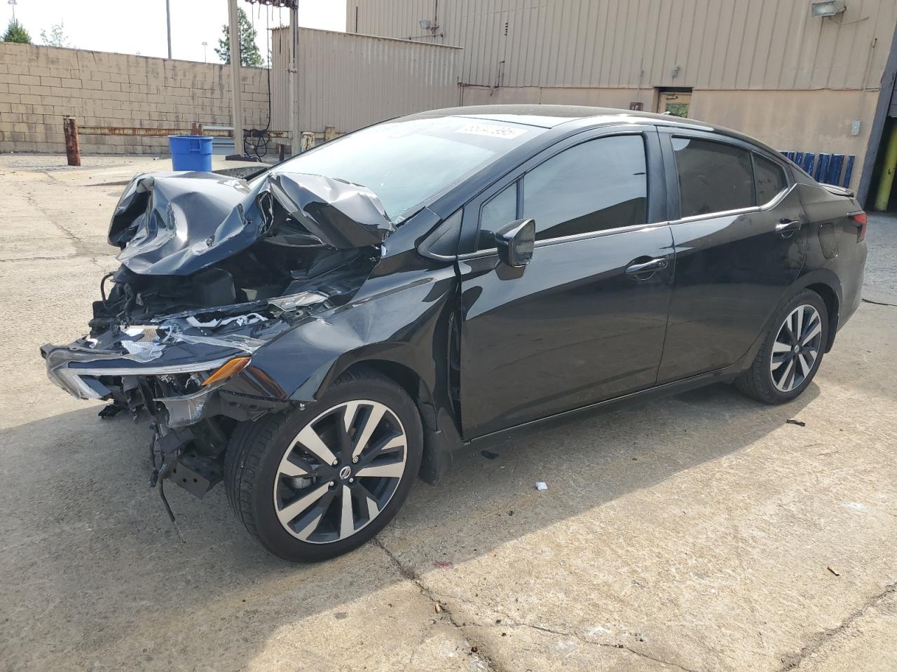 NISSAN VERSA SR