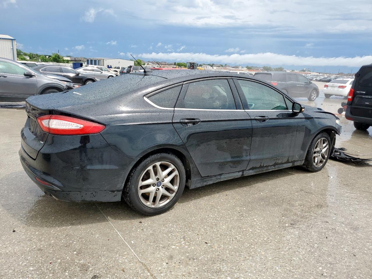 FORD FUSION SE