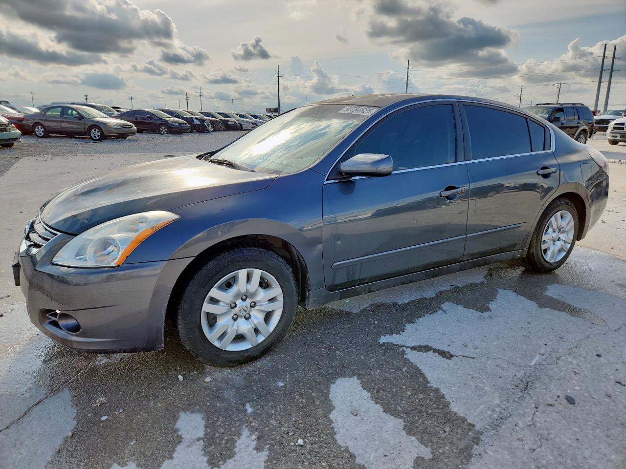NISSAN ALTIMA BASE