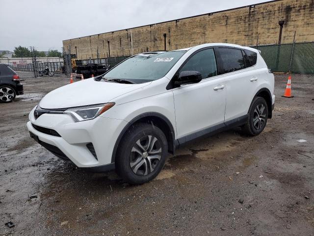 Vin: 2t3zfrevxjw505832, lot: 57770575, toyota rav4 le 2018 img_1