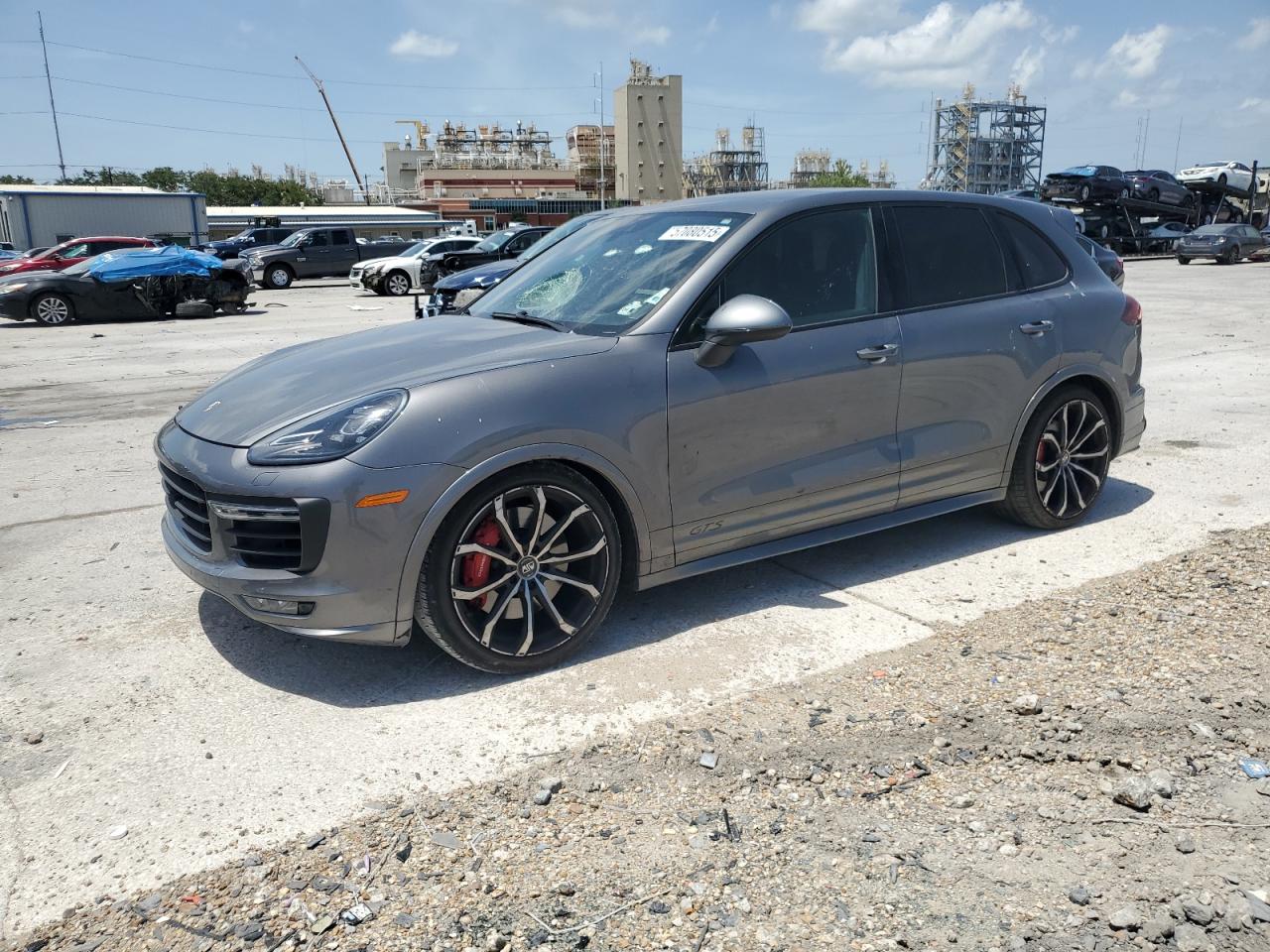 PORSCHE CAYENNE GTS
