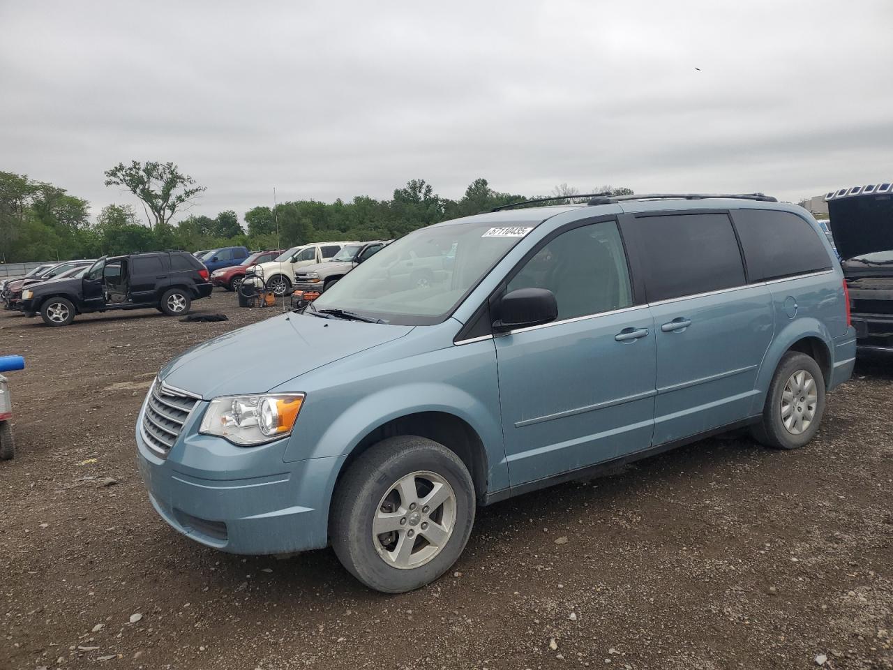 CHRYSLER TOWN & COUNTRY LX