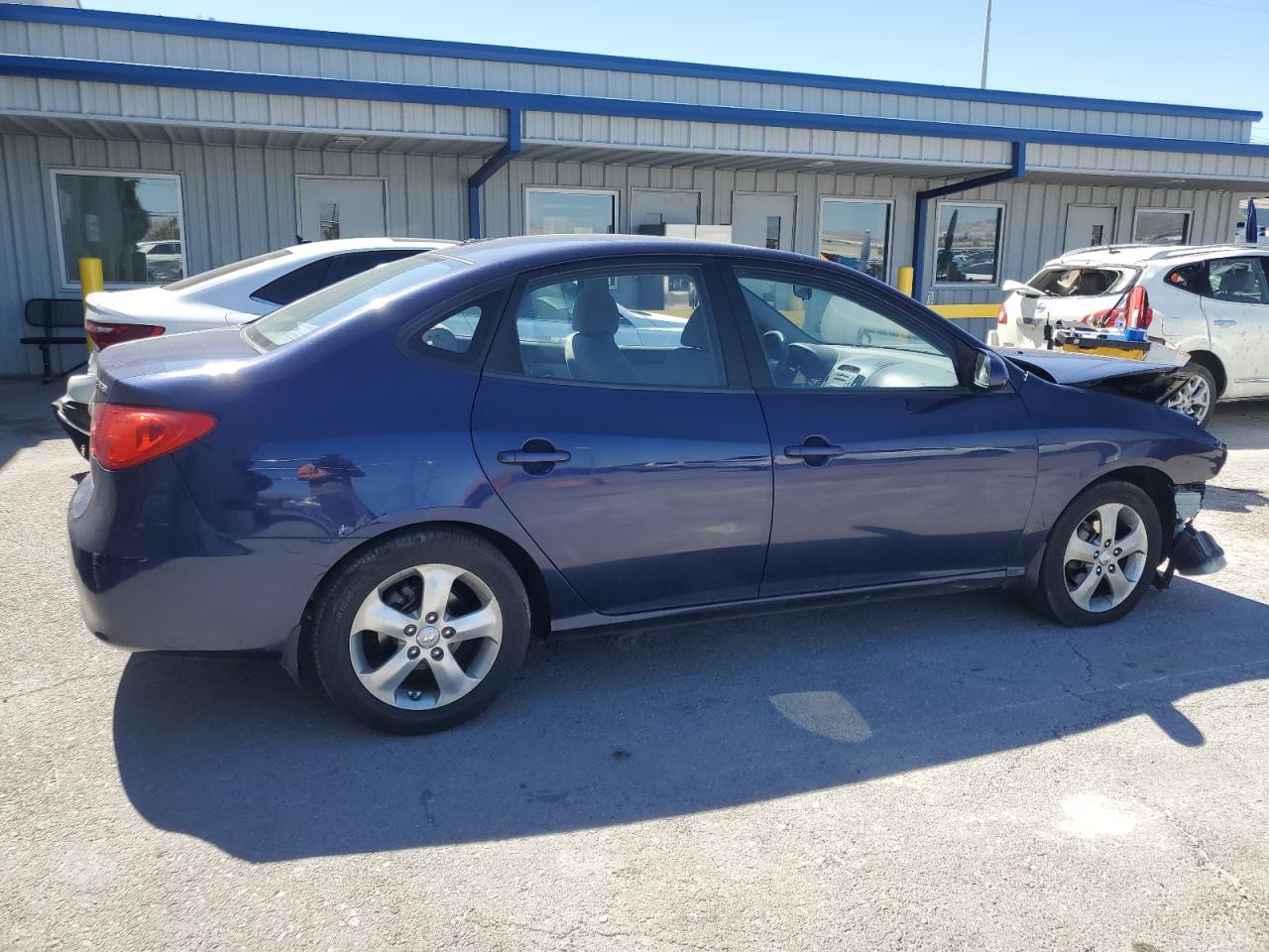 HYUNDAI ELANTRA BLUE