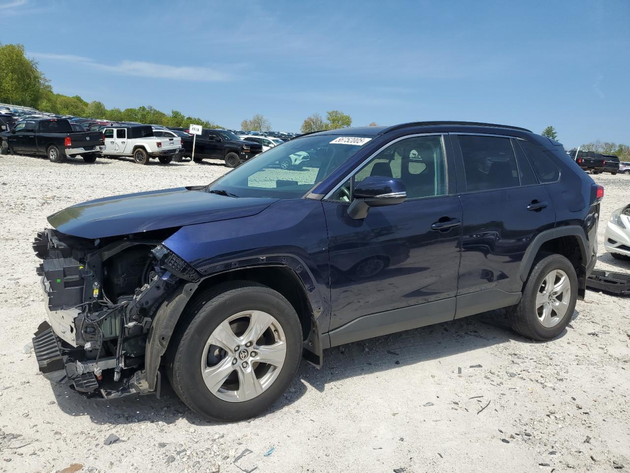 TOYOTA RAV4 XLE
