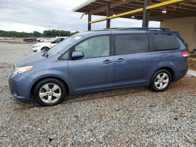 TOYOTA SIENNA LE